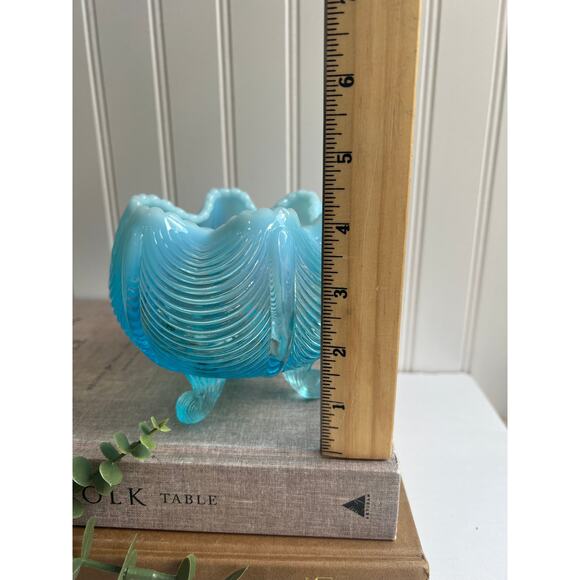 Fenton Blue Opalescent Glass Three Footed Rose Bowl Vase Drape Design - Picture 12 of 12